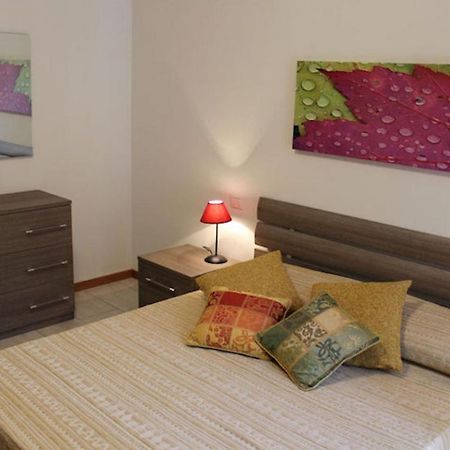 Casa Di Chiara Apartment Пескиера дел Гарда Екстериор снимка