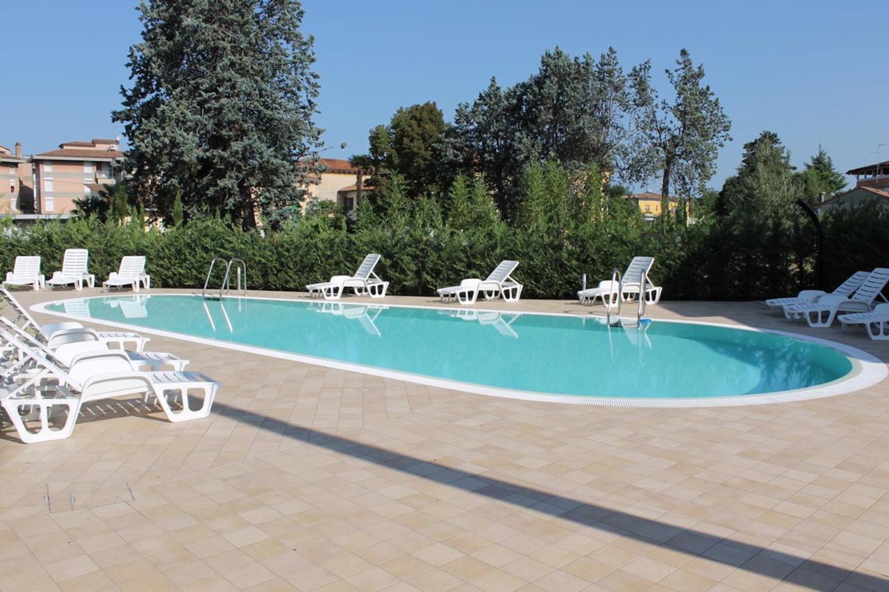 Casa Di Chiara Apartment Пескиера дел Гарда Екстериор снимка